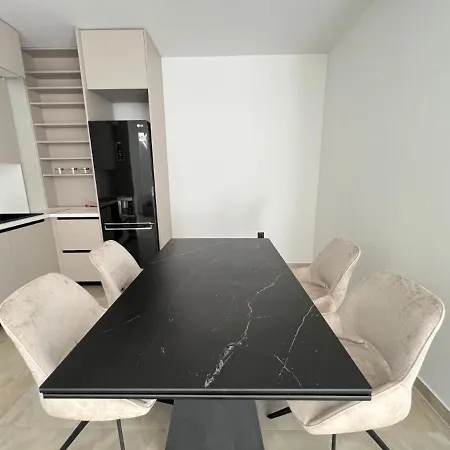 Luxury Mani Apartment *